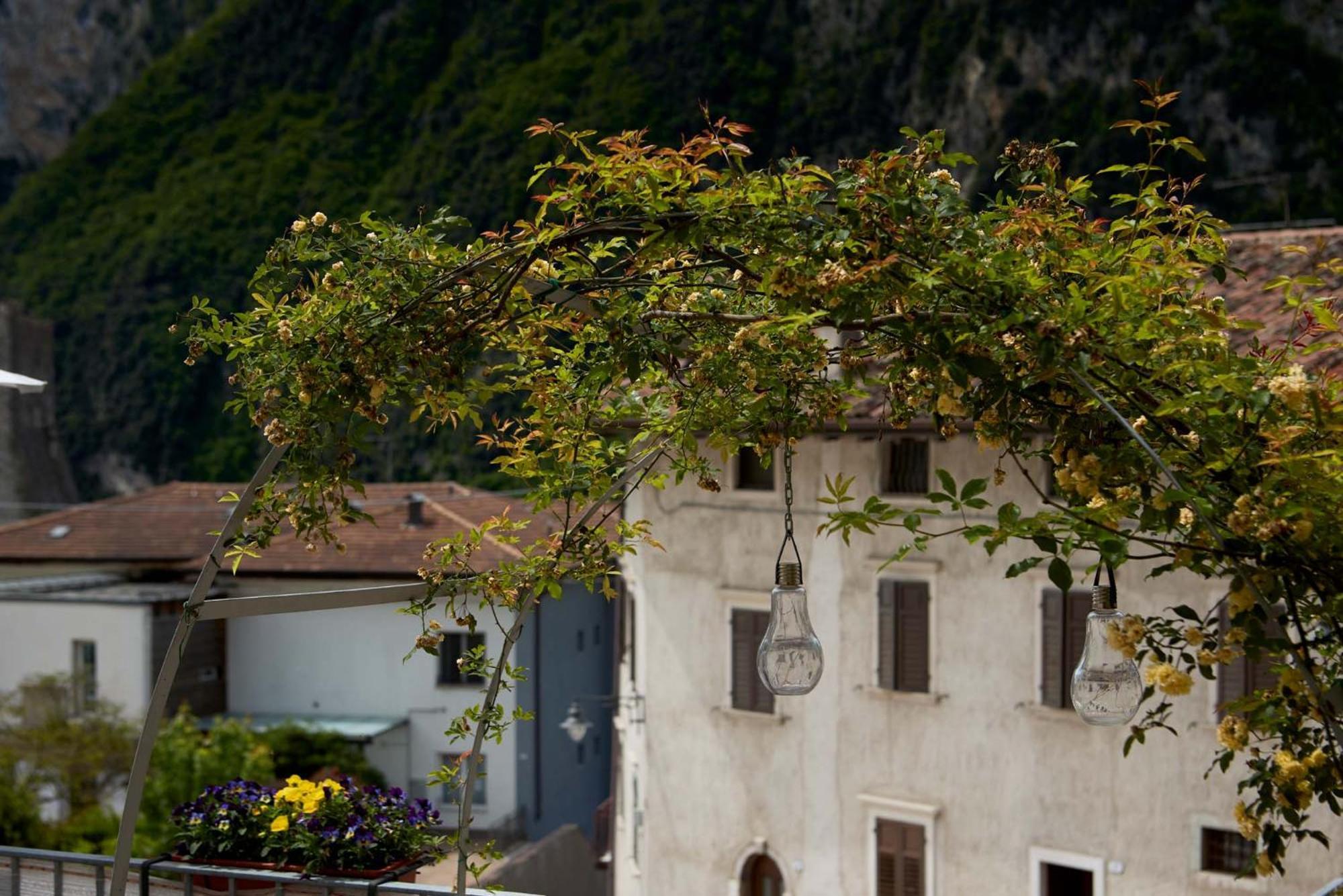 Appartamento Ania Vista Castello Тенно Экстерьер фото